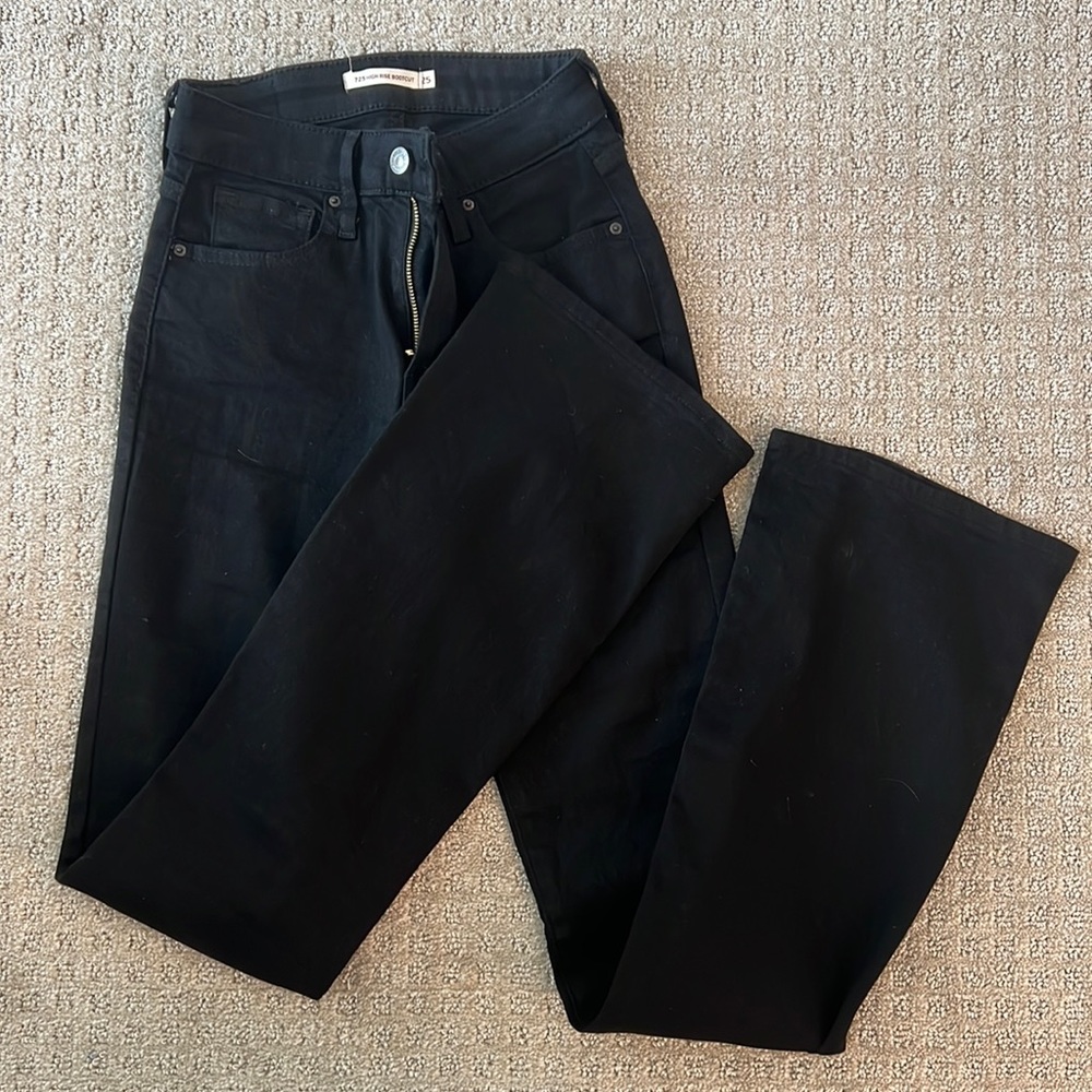 Levi High Rise Bootcut